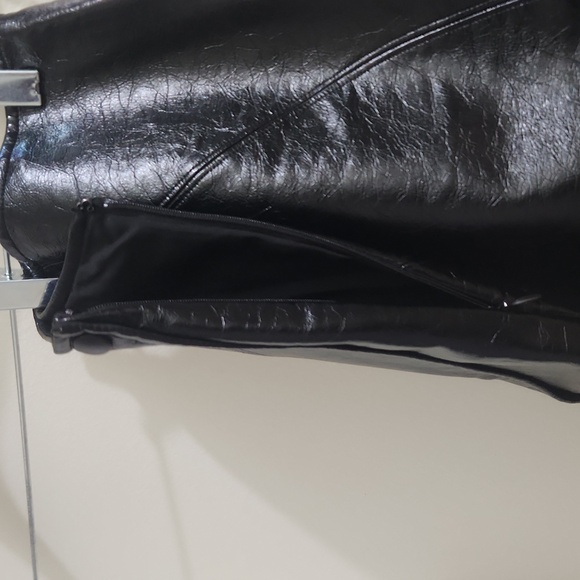 Social Tourist Faux Leather Scalloped Edge Mini Black NWT 00/w24 Ultra High Rise - Picture 3 of 9